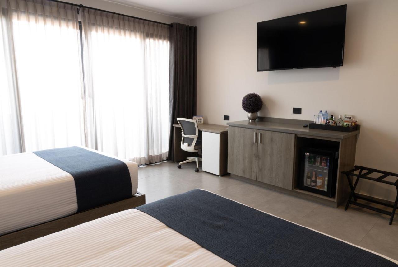 Th Hotel & Vivienda Tepatitlan Esterno foto