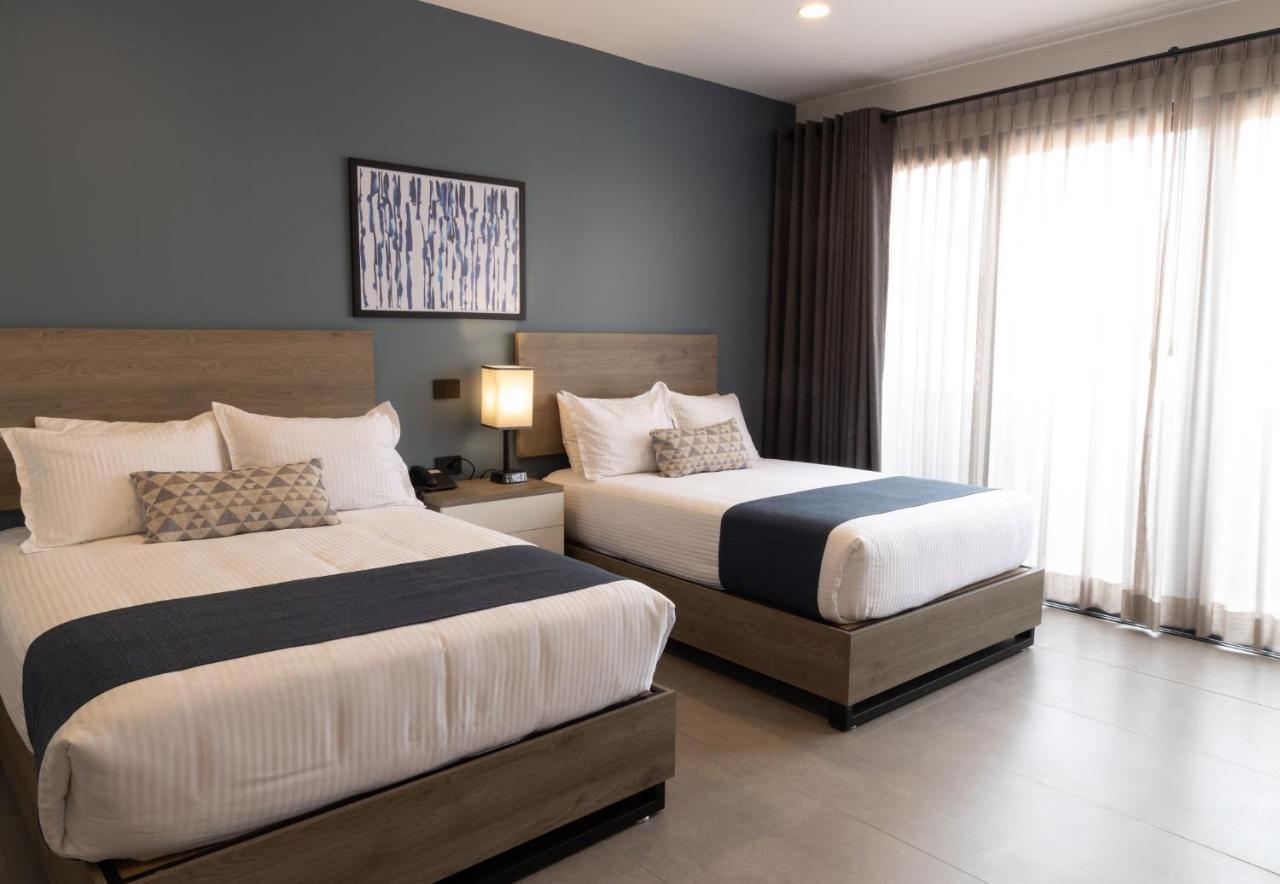 Th Hotel & Vivienda Tepatitlan Esterno foto