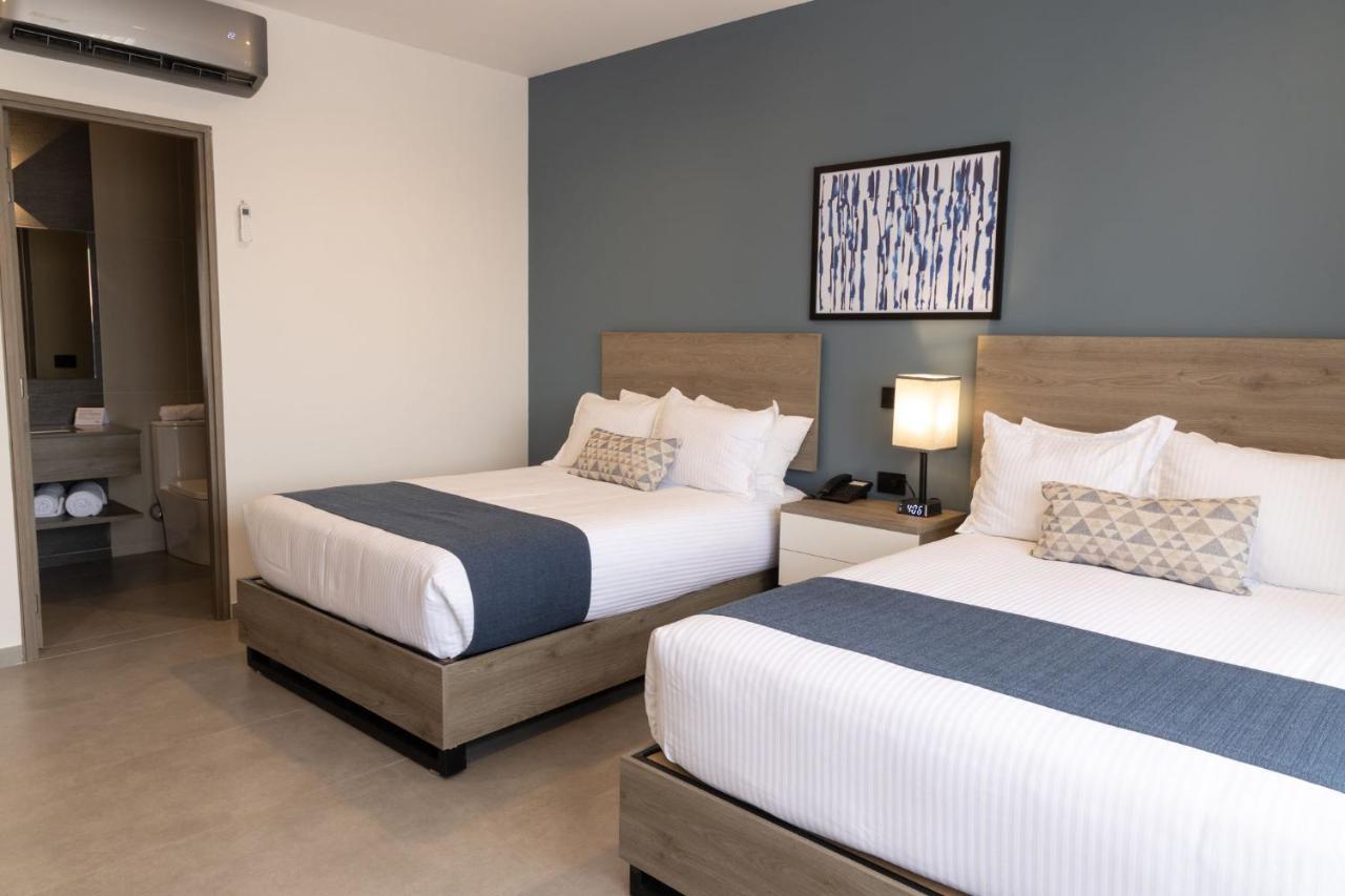 Th Hotel & Vivienda Tepatitlan Esterno foto